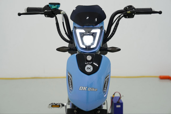 Hệ thống đèn LED chiếu sáng của xe đạp điện DK Samurai 4