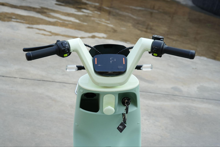 Những tiện ích thông minh hiện đại trên xe đạp điện DK Cola
