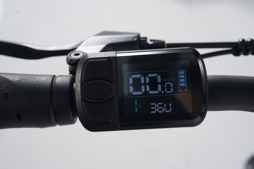 Màn hình điều khiển hiển thị và điều chỉnh chế độ lái