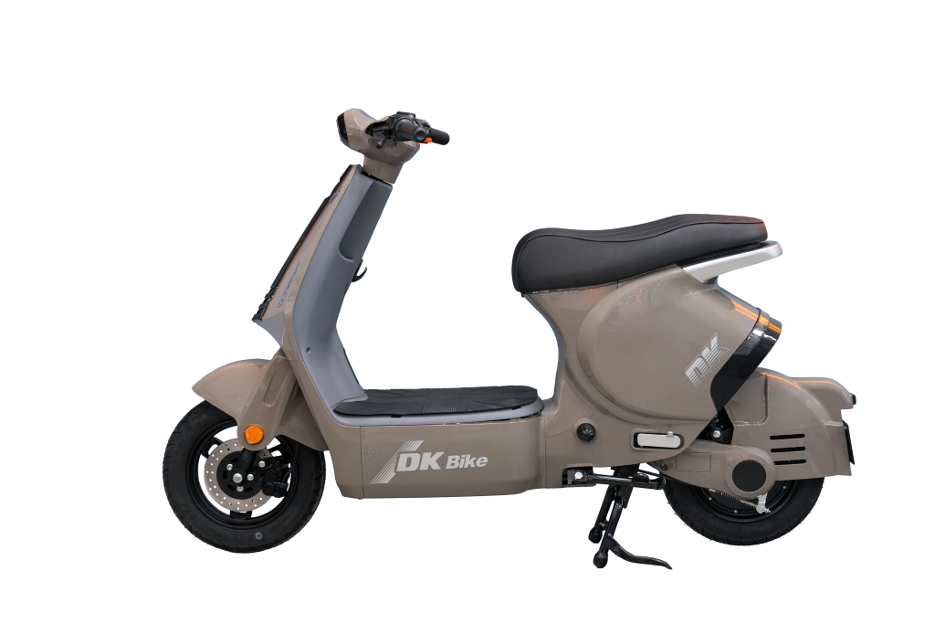 Xe điện DKBike V2 sở hữu bàn đạp trợ lực và cốp xe siêu rộng, phù hợp cho học sinh