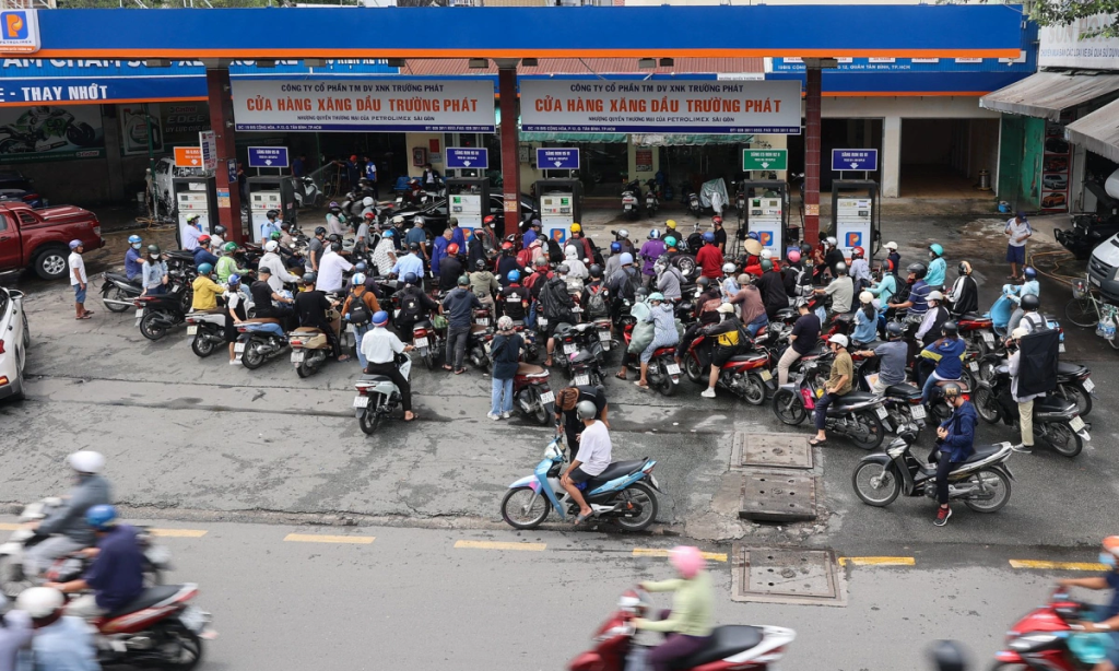 Xăng tăng giá, nỗi lo chung của Thế Giới