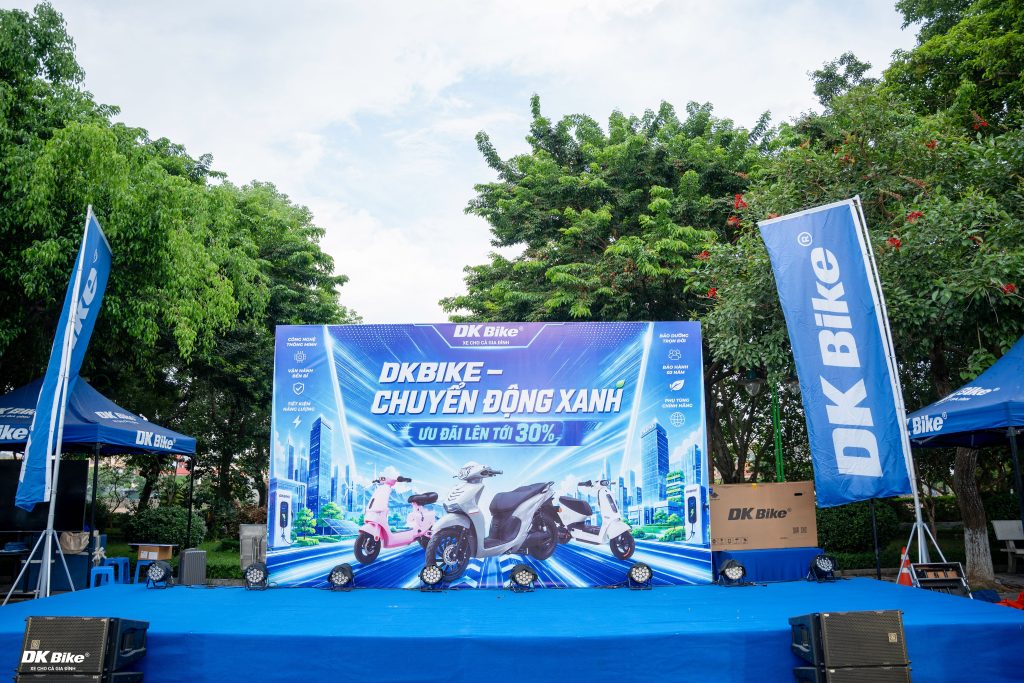 Xe điện DKBike tổ chức sự kiện Chuyển Động Xanh tại phố đi bộ Hùng Vương Lạng Sơn