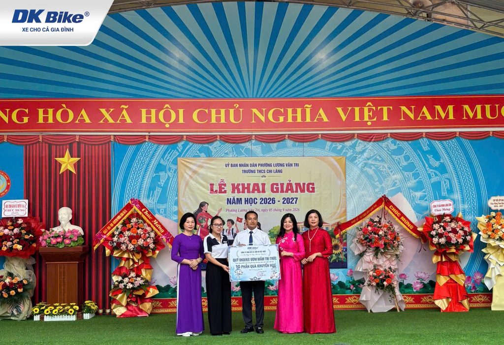 DKBike trao tặng học bổng cho nhà trường