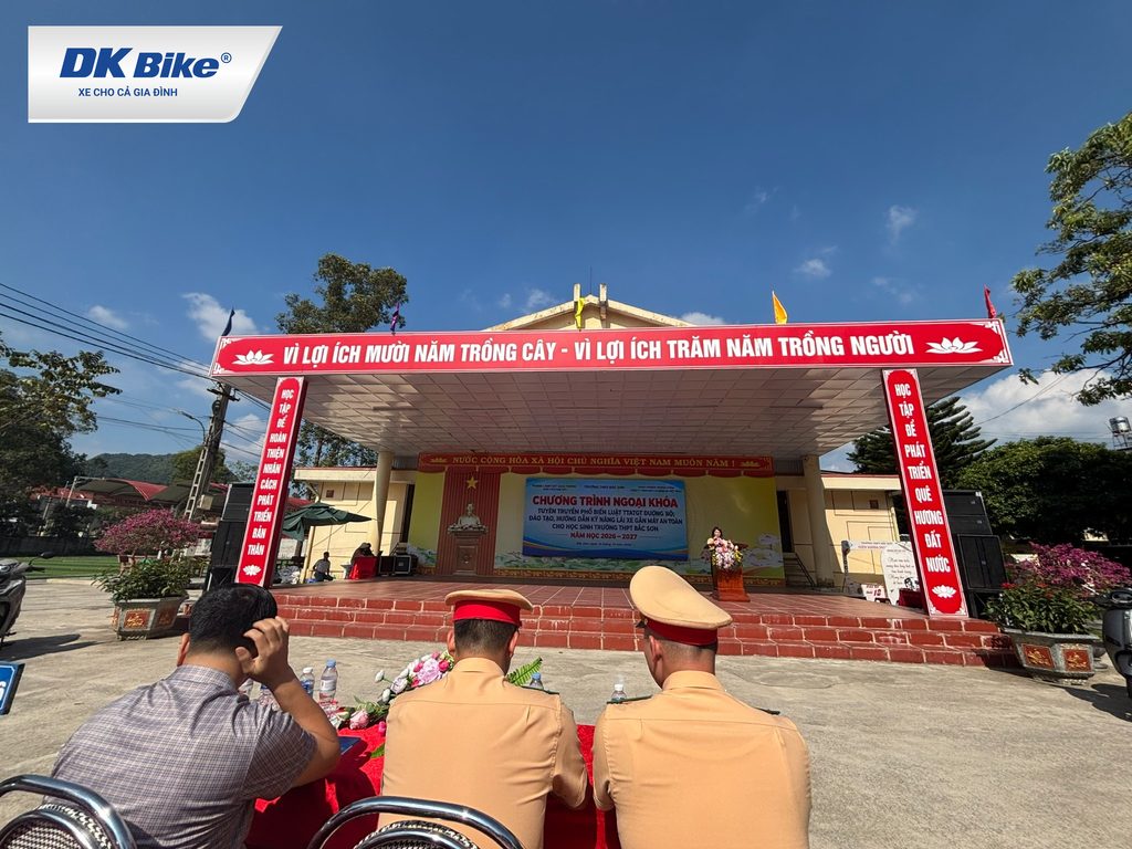 Xe điện DKBike đồng hành cùng Trường THPT Bắc Sơn - Lạng Sơn tổ chức chương trình ngoại khóa tuyên truyền, phổ biến pháp luật về trật tự, an toàn giao thông đường bộ và hướng dẫn kỹ năng lái xe an toàn cho học sinh năm học 2026–2027